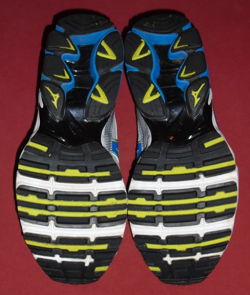 mizuno wave maverick 2 red